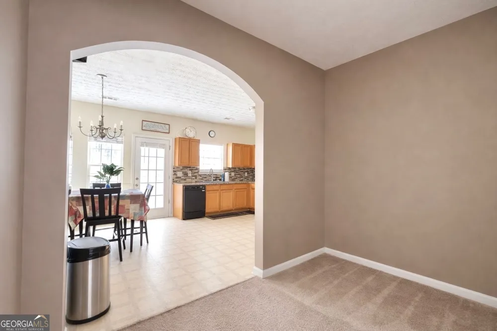 6198 Shoals LOOP Union City, GA 30291