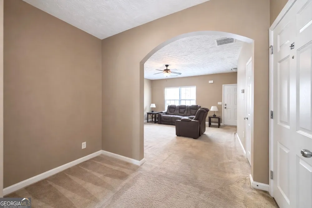 6198 Shoals LOOP Union City, GA 30291