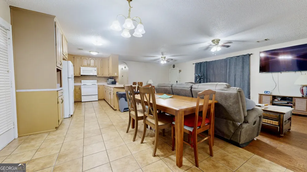 131 Fawn LN Blackshear, GA 31516