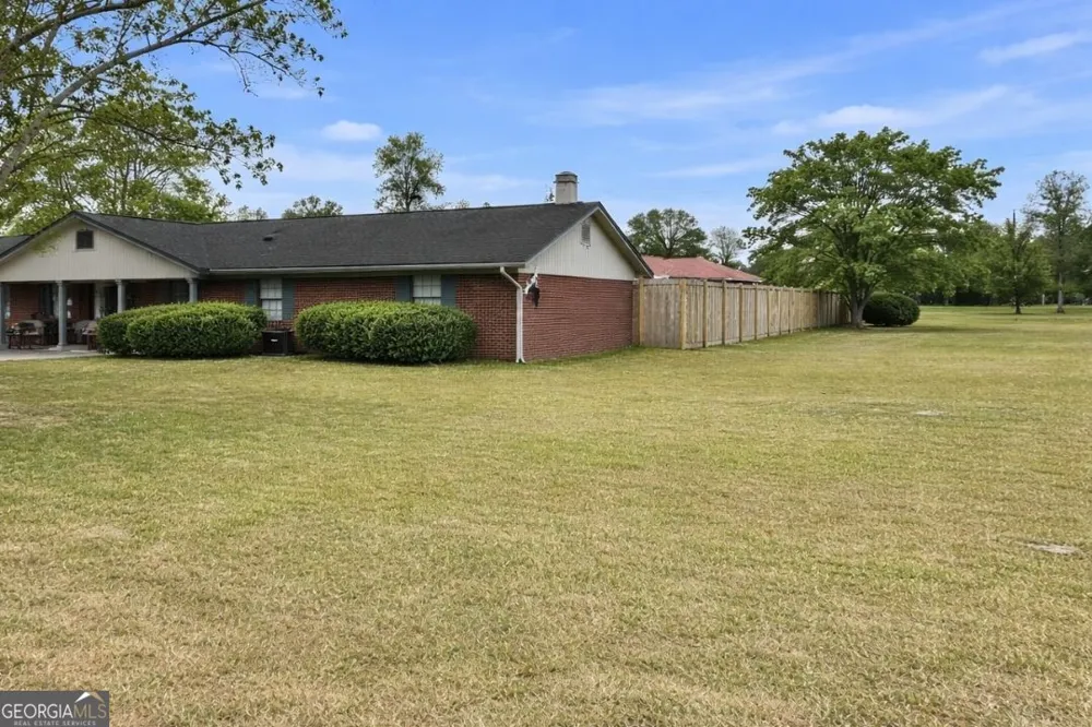 131 Fawn LN Blackshear, GA 31516