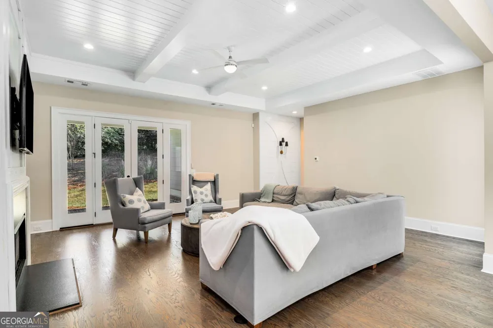 2030 Greenleffe DR Statham, GA 30666