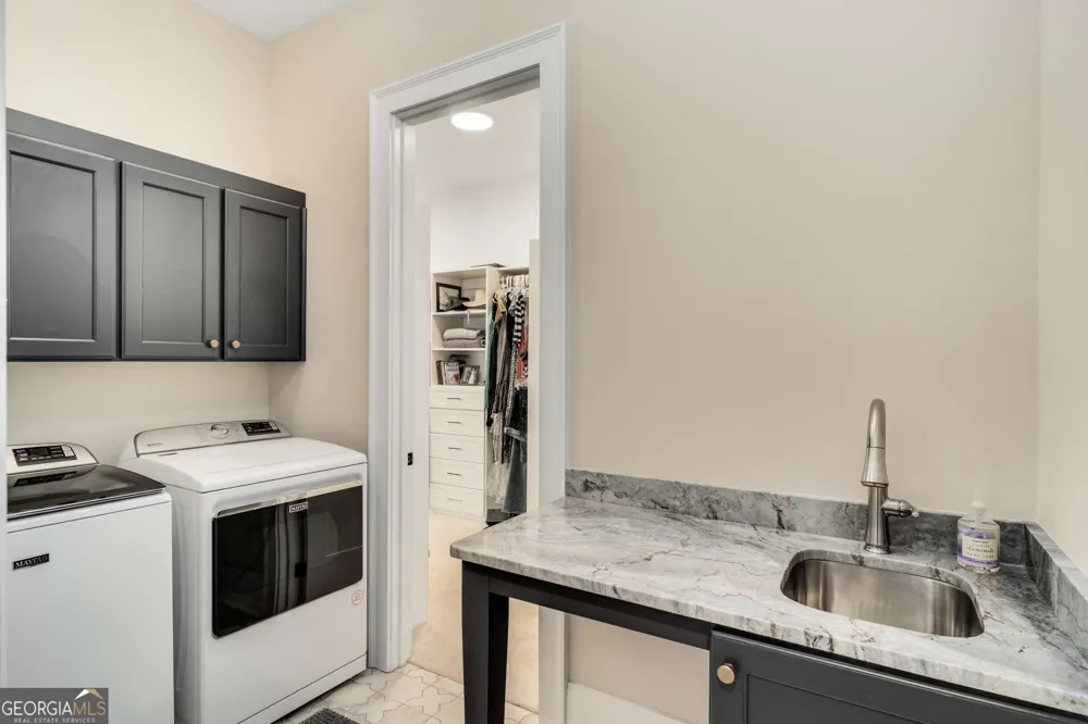 2030 Greenleffe DR Statham, GA 30666