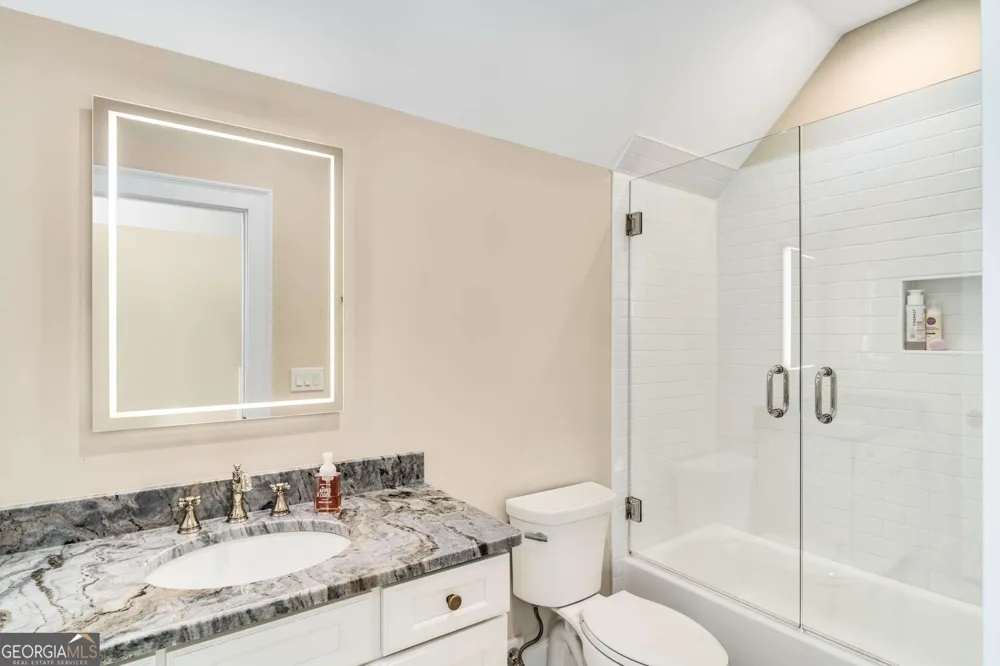 2030 Greenleffe DR Statham, GA 30666