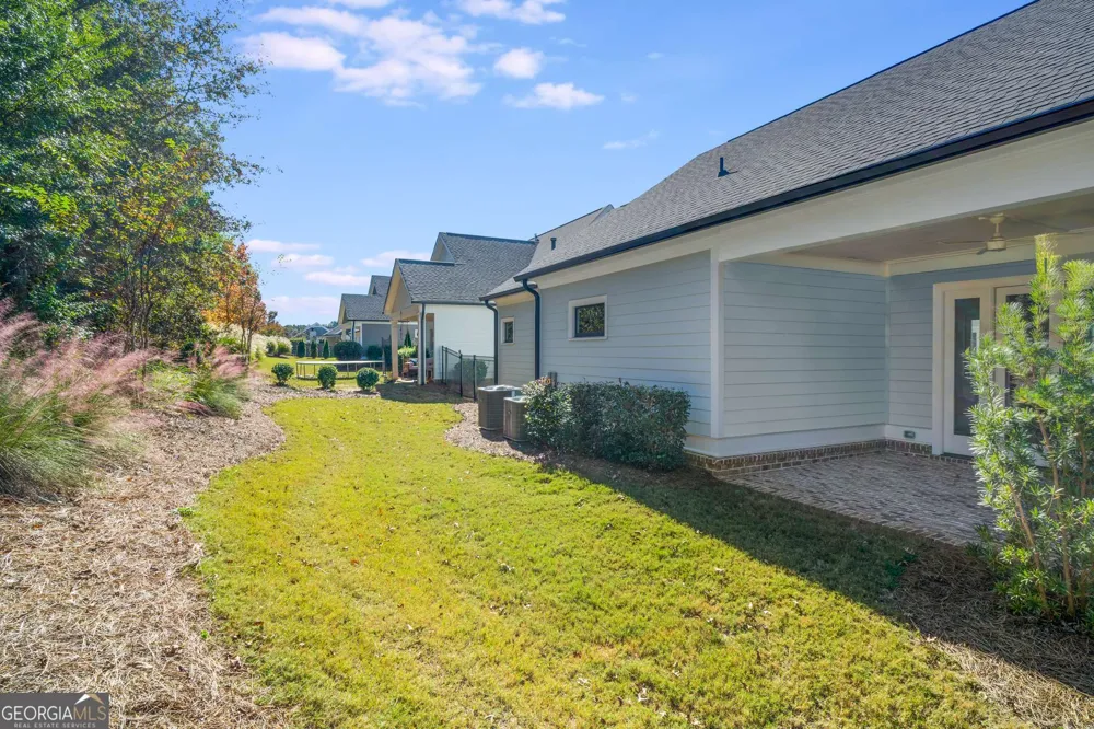 2030 Greenleffe DR Statham, GA 30666