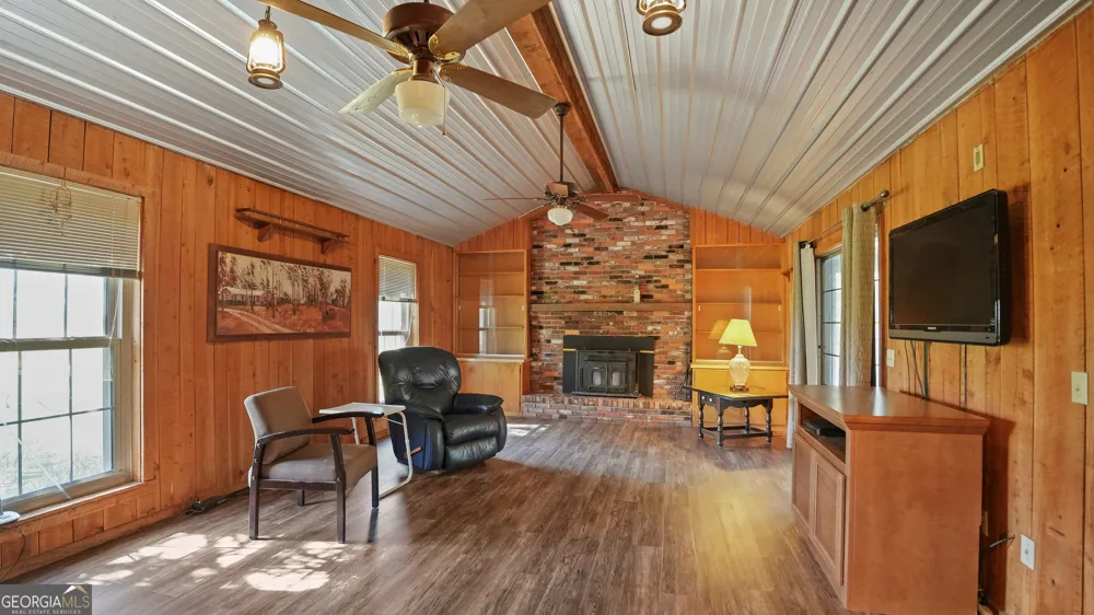 1535 Clifford Jones Screven, GA 31560