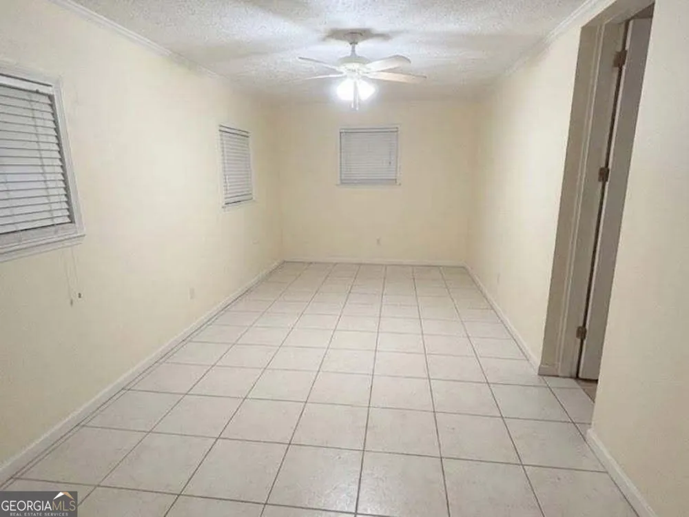 6052 Pinecreek RD Forest Park, GA 30297