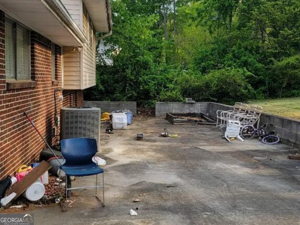 6052 Pinecreek RD Forest Park, GA 30297