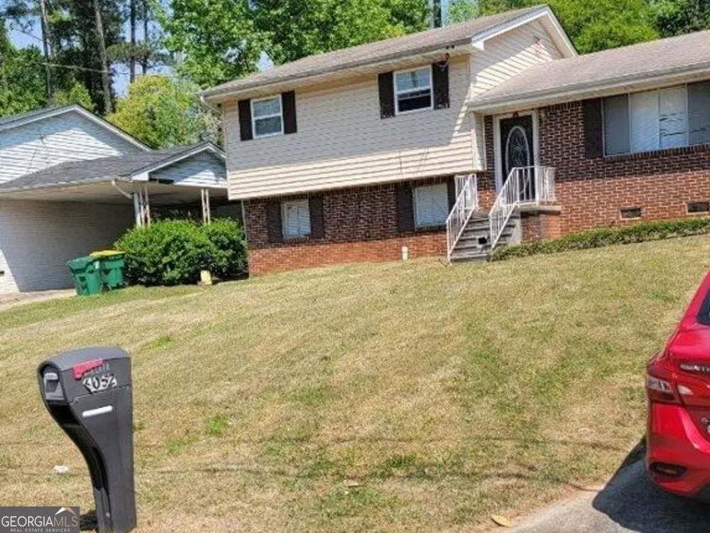 6052 Pinecreek RD Forest Park, GA 30297