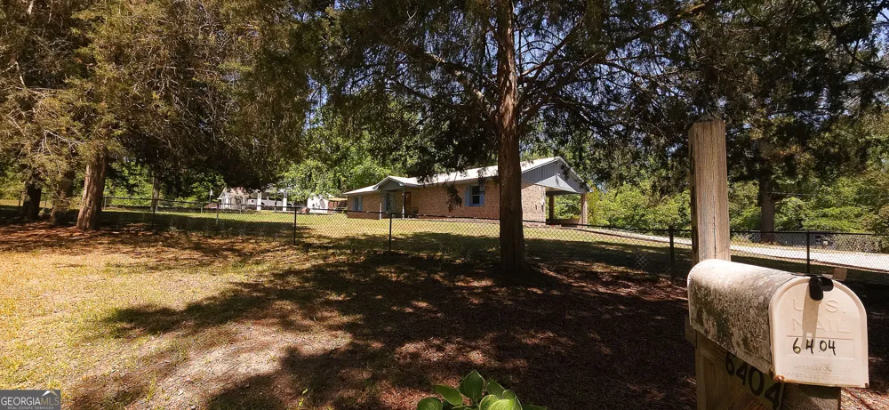 6404 Cartledge RD Box Springs, GA 31801