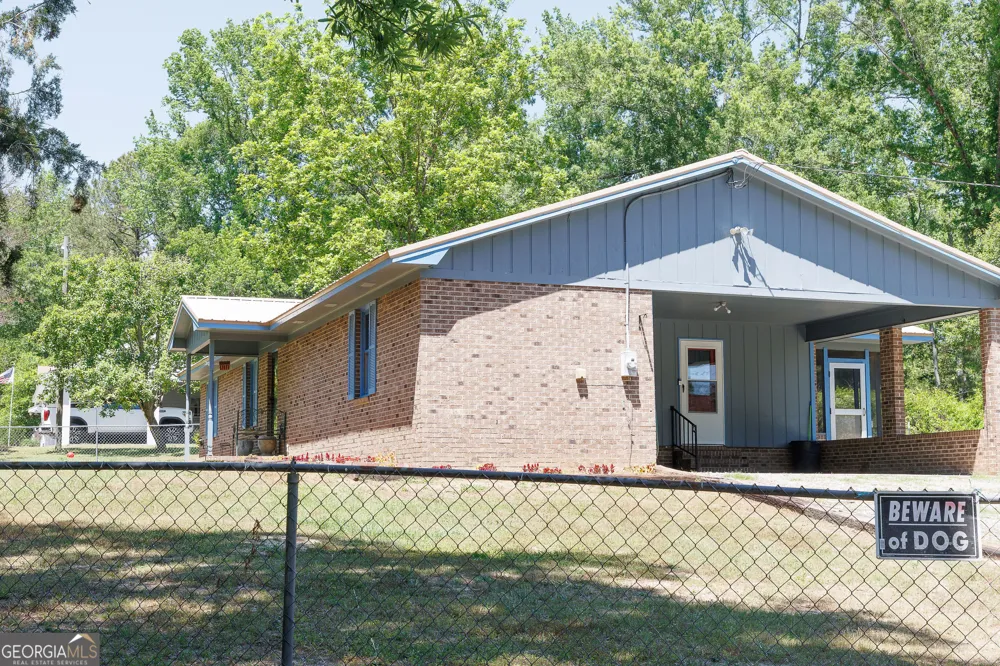 6404 Cartledge RD Box Springs, GA 31801