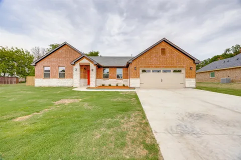 1704 Kings Lane
