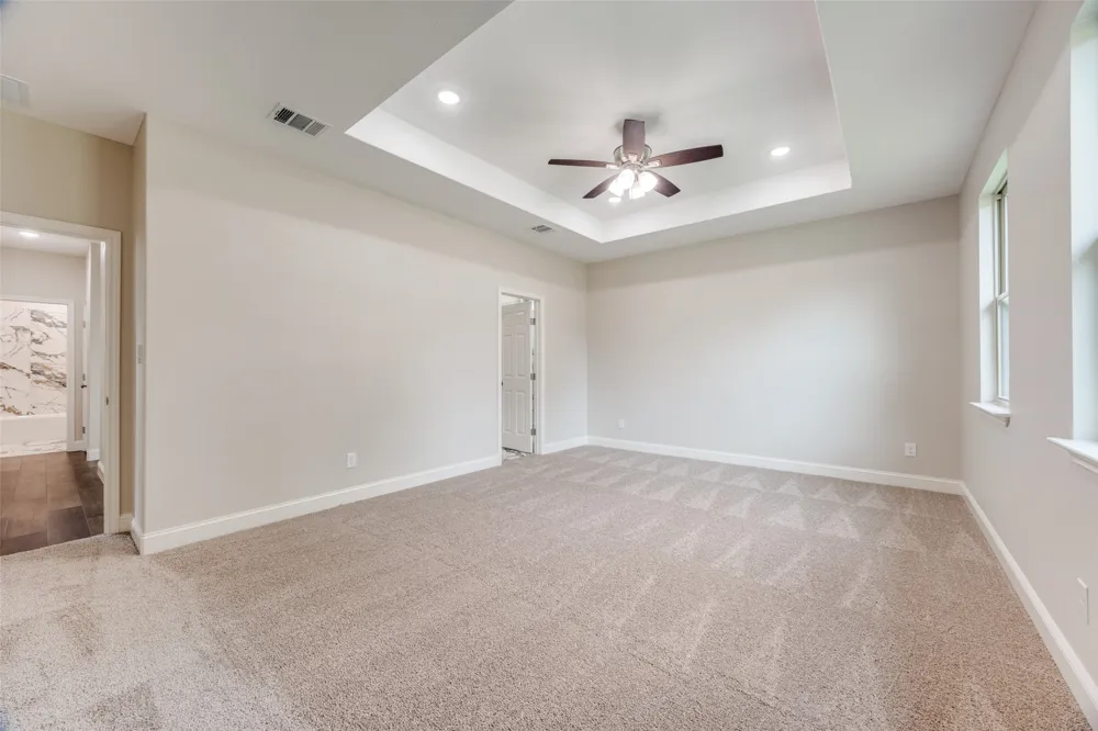 1704 Kings Lane Commerce, TX 75428