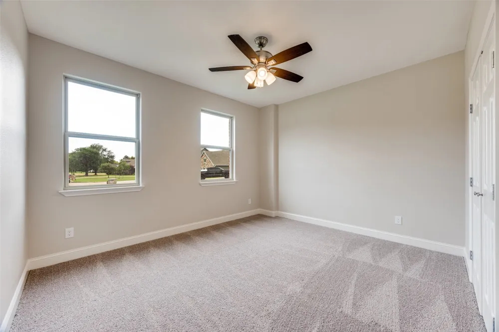 1704 Kings Lane Commerce, TX 75428