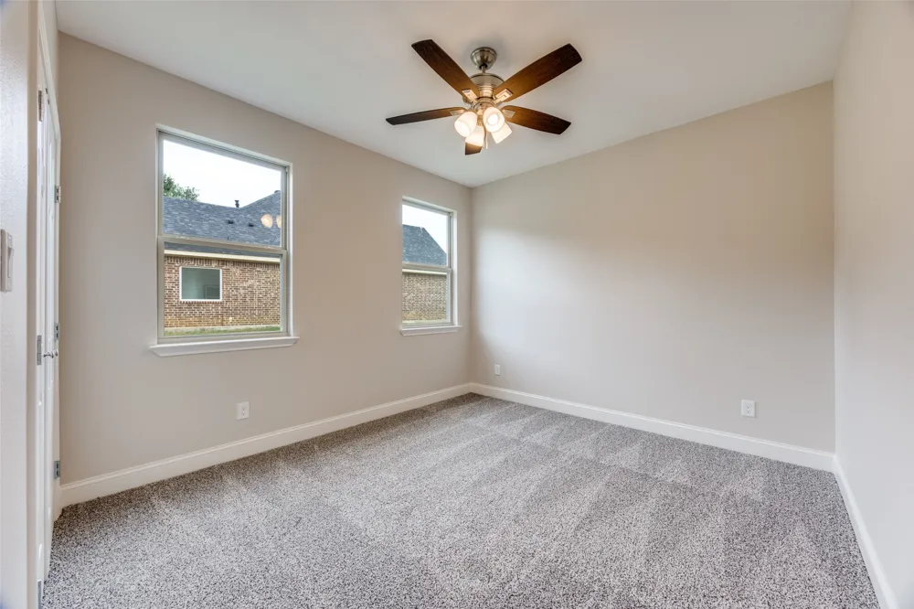 1704 Kings Lane Commerce, TX 75428