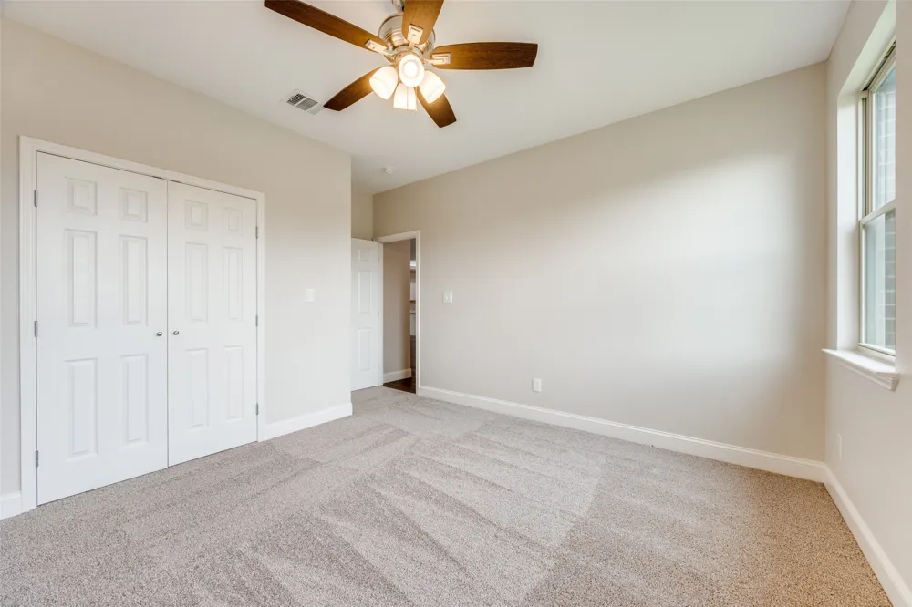 1704 Kings Lane Commerce, TX 75428