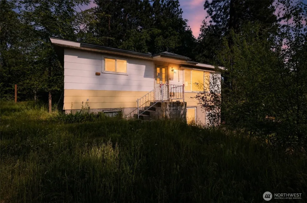 611 S Farr Rd Spokane, WA 99206