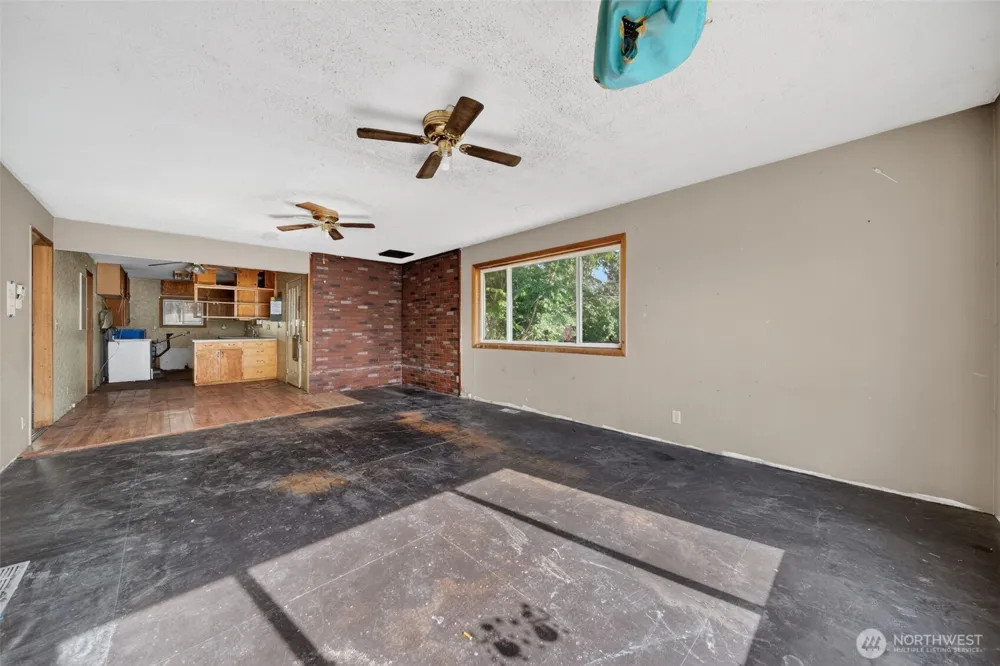 611 S Farr Rd Spokane, WA 99206