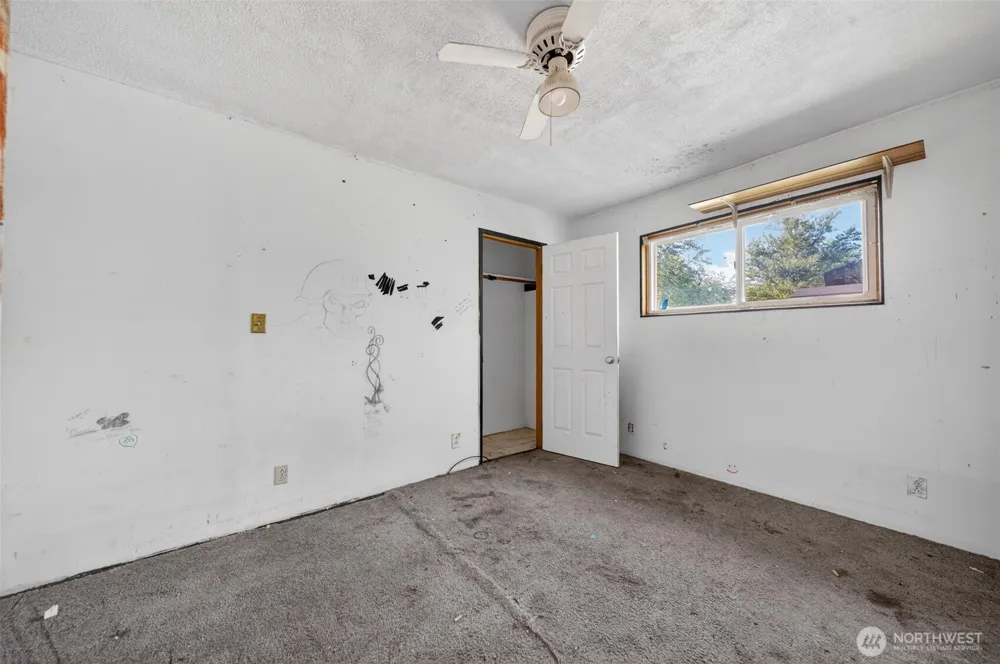 611 S Farr Rd Spokane, WA 99206
