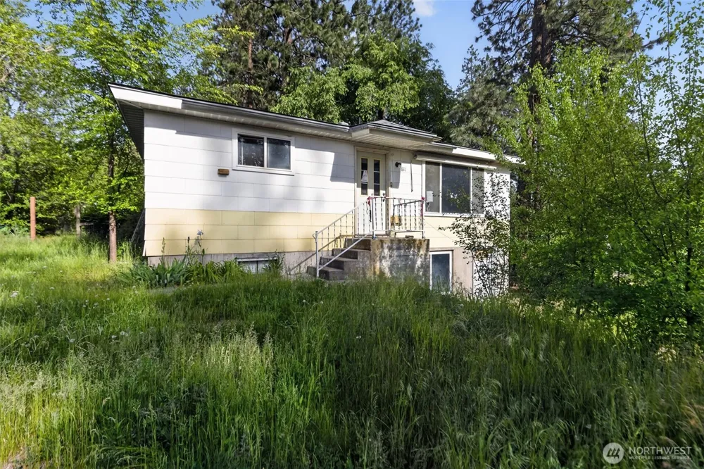 611 S Farr Rd Spokane, WA 99206