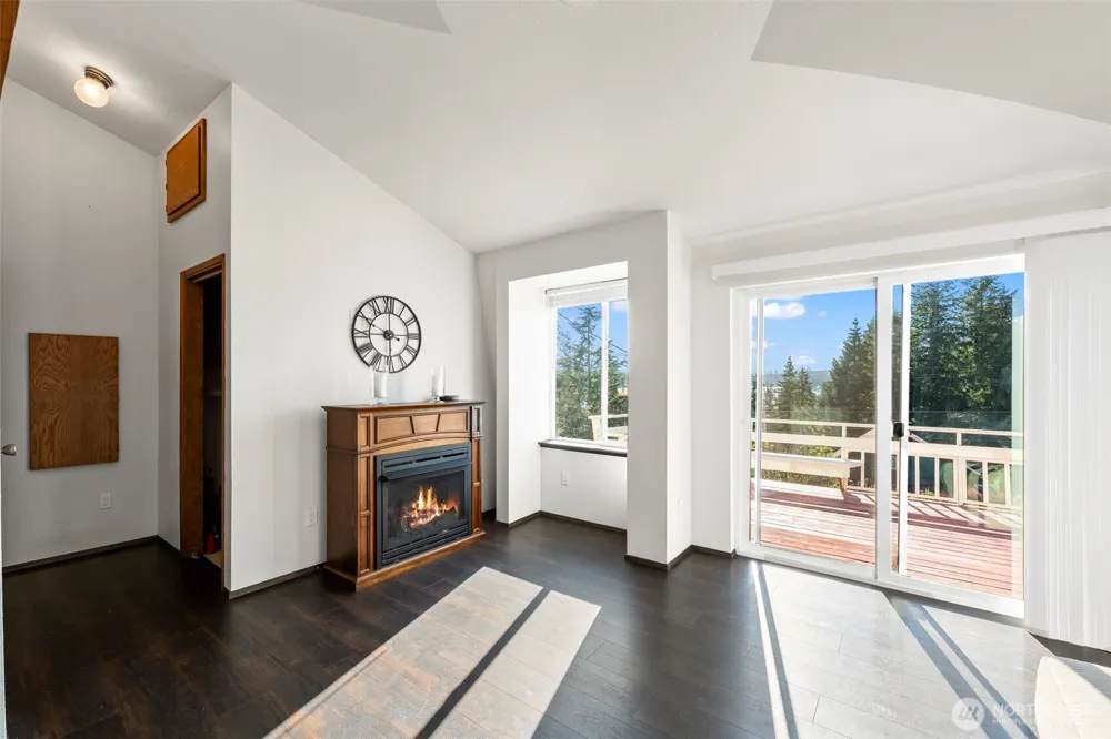 220 E Olympic Drive Grapeview, WA 98546