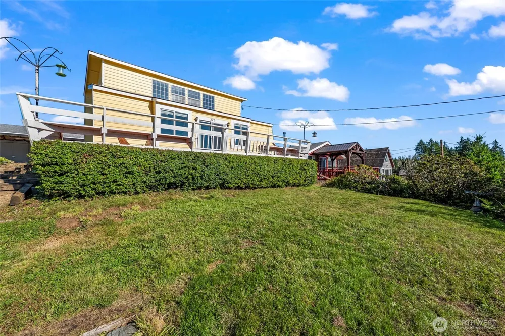 220 E Olympic Drive Grapeview, WA 98546