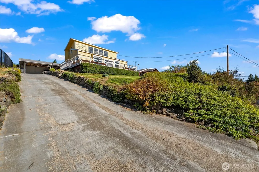 220 E Olympic Drive Grapeview, WA 98546