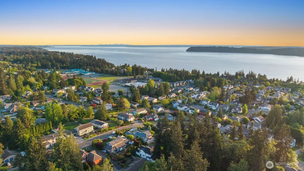 902 18th Street Mukilteo, WA 98275