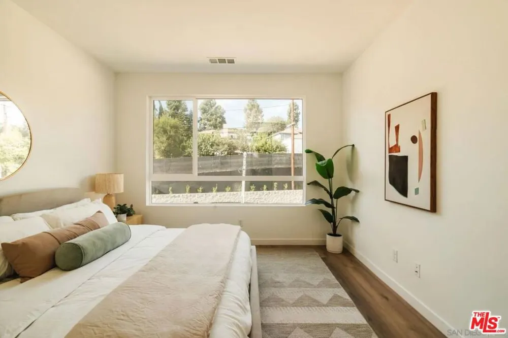 3863 Riley Lane Los Angeles, CA 90065