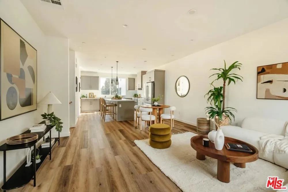 3863 Riley Lane Los Angeles, CA 90065