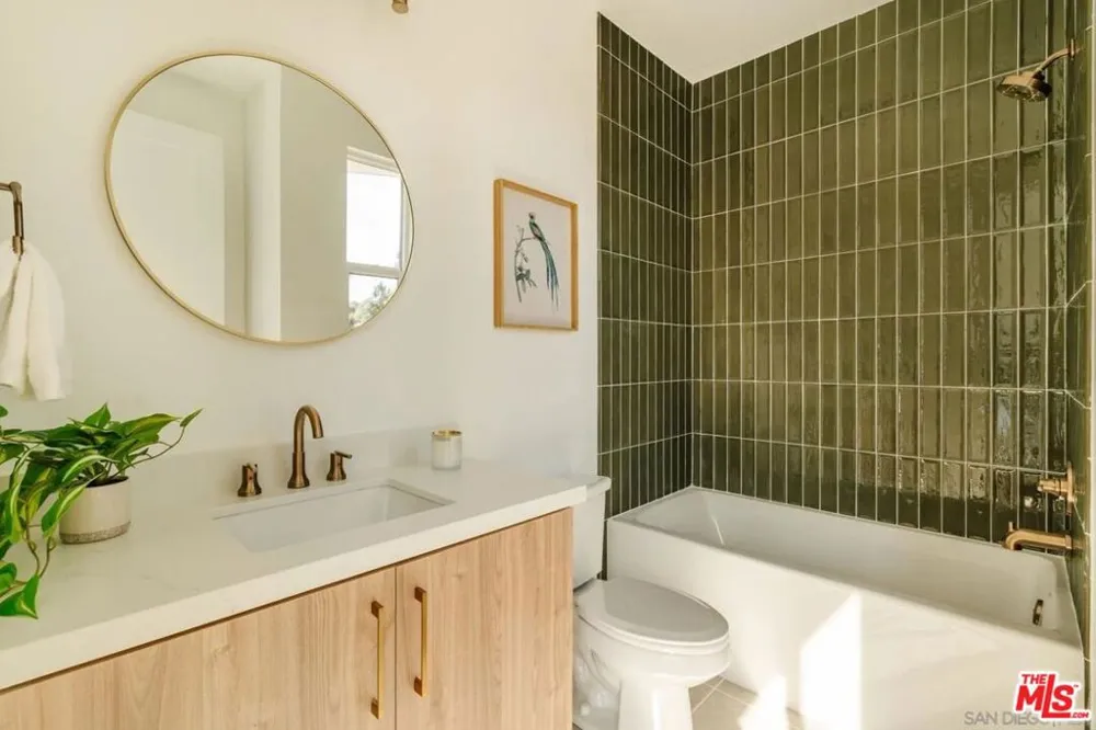 3863 Riley Lane Los Angeles, CA 90065