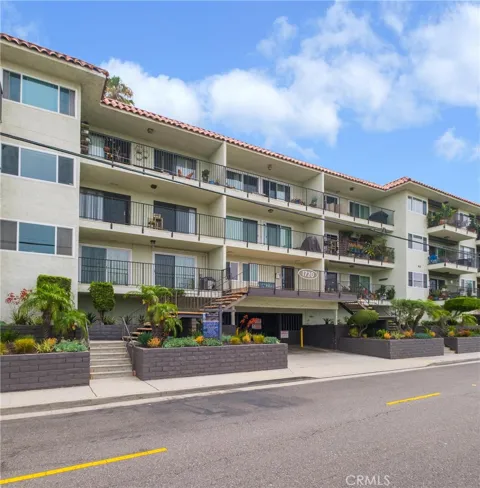 1720 Ardmore Avenue #224