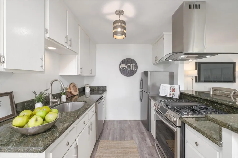 1720 Ardmore Avenue #224 Hermosa Beach, CA 90254