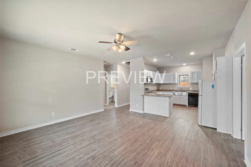 2877 Conveyor Drive #A Burleson, TX 76028