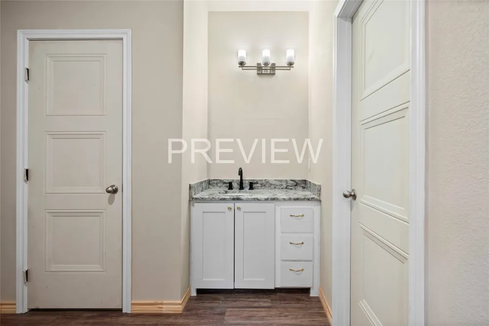 2877 Conveyor Drive #A Burleson, TX 76028