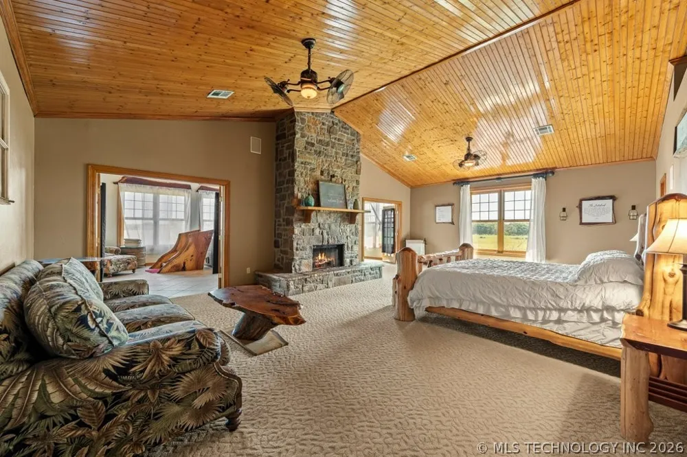 10034 E 233rd S Porum, OK 74455