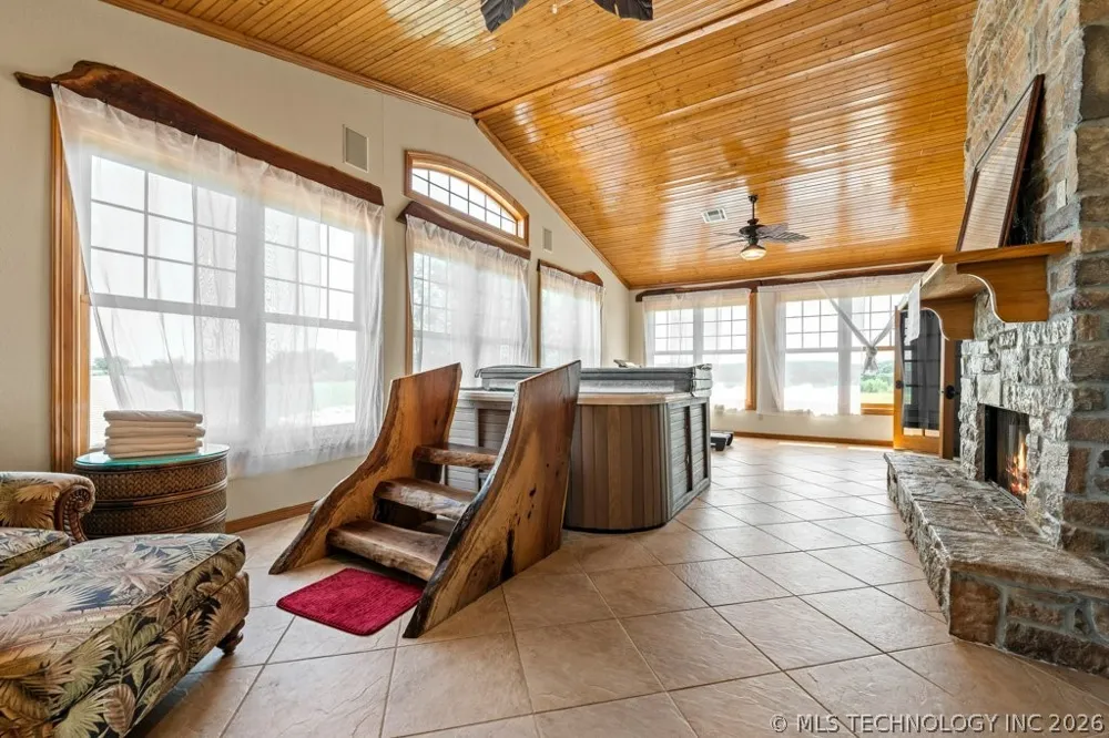 10034 E 233rd S Porum, OK 74455