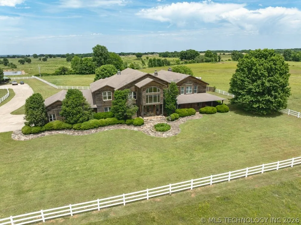 10034 E 233rd S Porum, OK 74455
