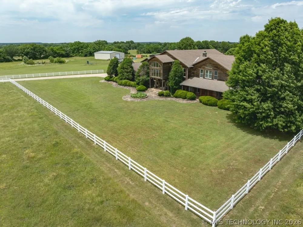 10034 E 233rd S Porum, OK 74455