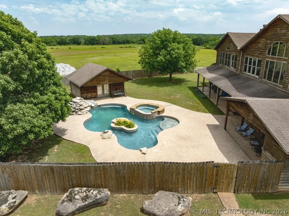 10034 E 233rd S Porum, OK 74455
