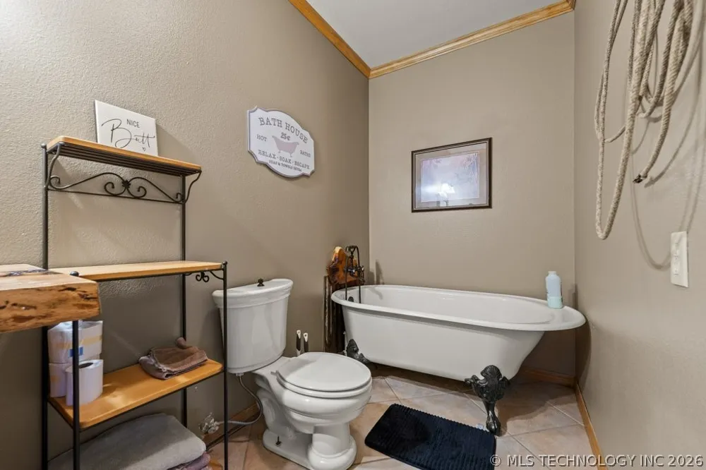 10034 E 233rd S Porum, OK 74455