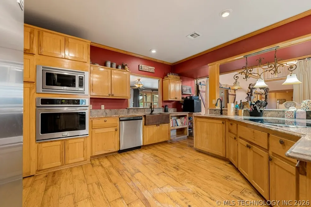 10034 E 233rd S Porum, OK 74455