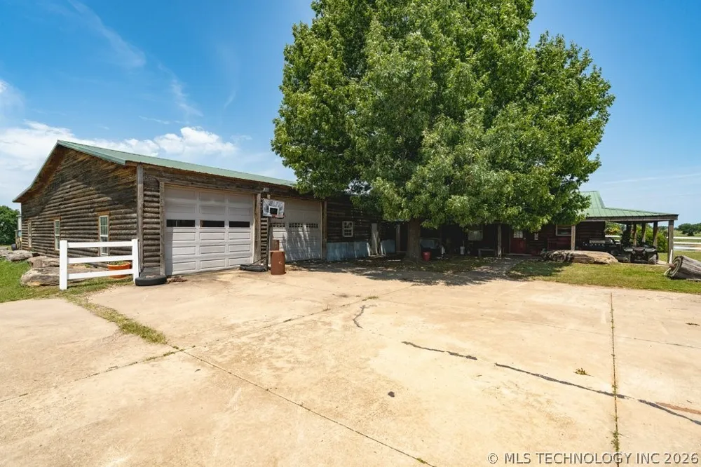 10034 E 233rd S Porum, OK 74455