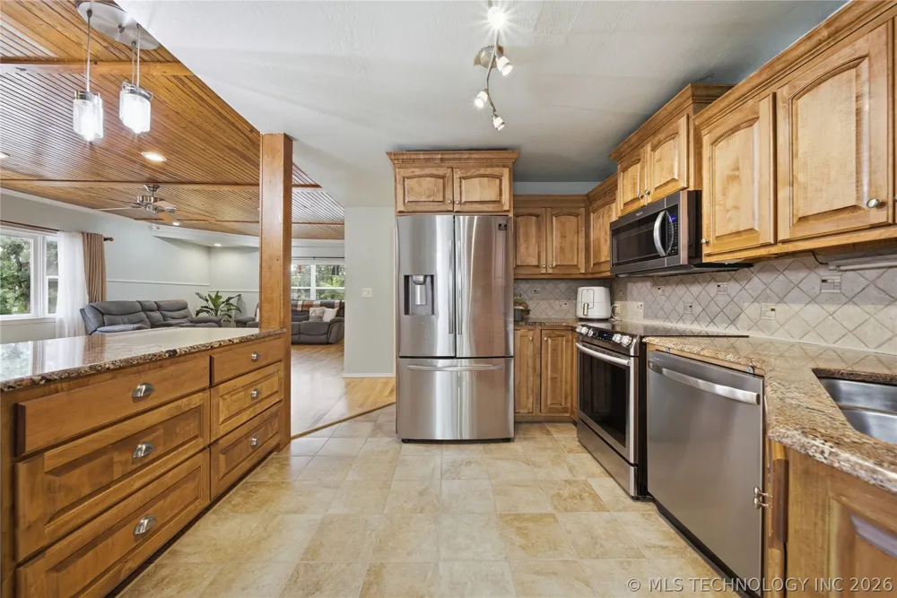 4212 W Stonehenge Drive Cleveland, OK 74020