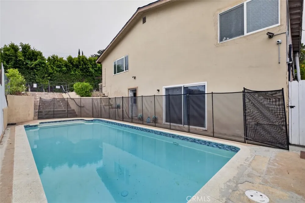 4809 Lowell Avenue La Crescenta, CA 91214