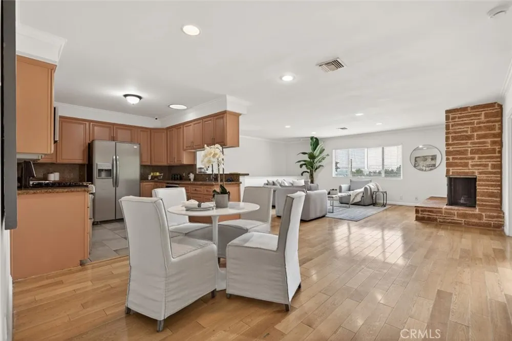 4809 Lowell Avenue La Crescenta, CA 91214
