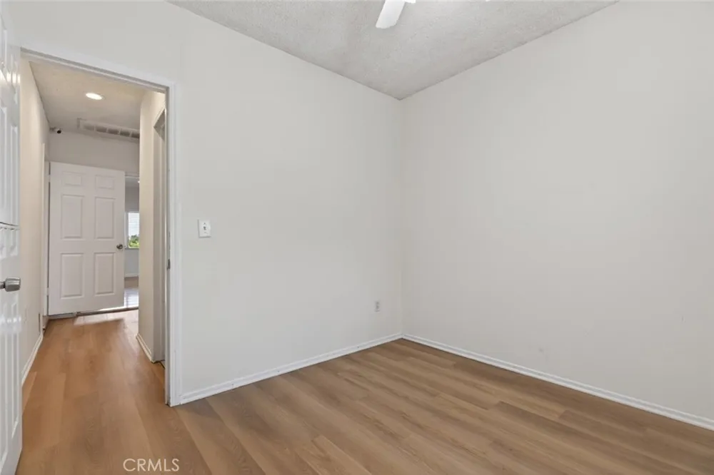 4809 Lowell Avenue La Crescenta, CA 91214
