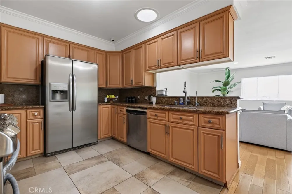 4809 Lowell Avenue La Crescenta, CA 91214