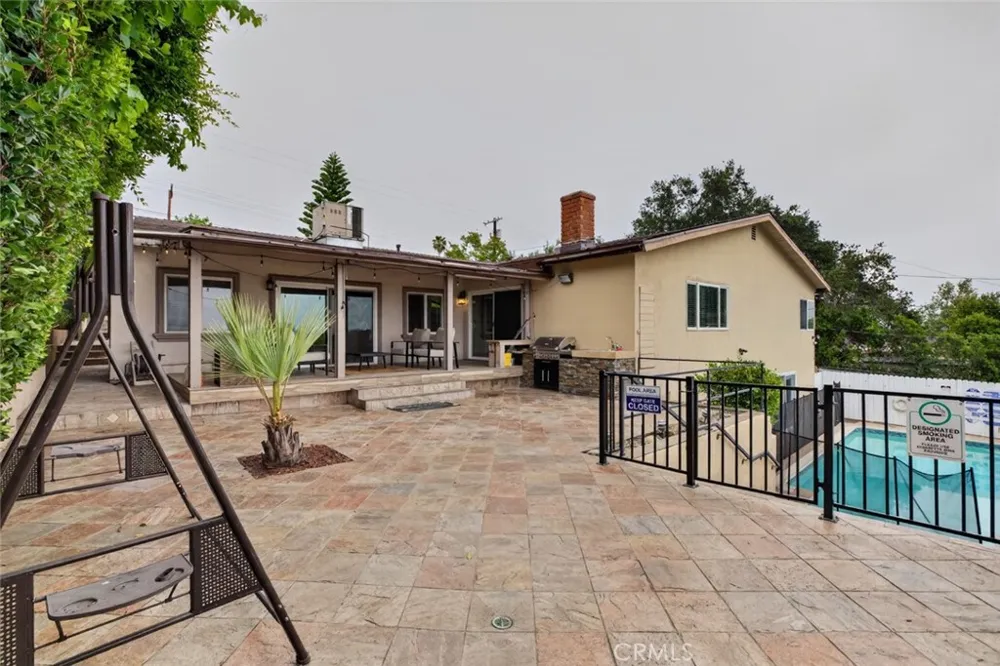4809 Lowell Avenue La Crescenta, CA 91214