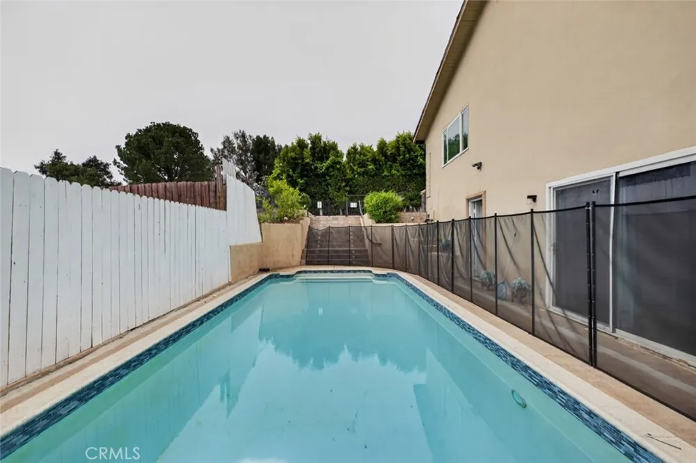 4809 Lowell Avenue La Crescenta, CA 91214