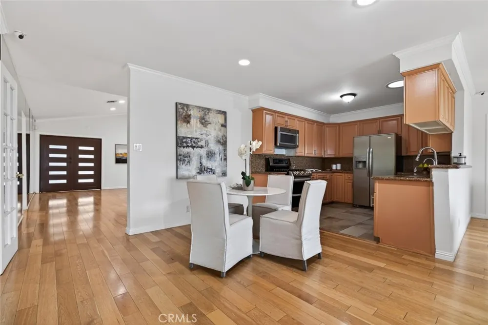 4809 Lowell Avenue La Crescenta, CA 91214